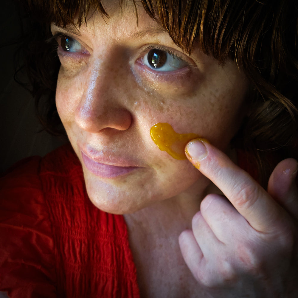 
                      
                        Radiant Botanical Vitamin C Balm
                      
                    